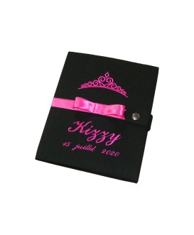 Protège carnet de santé rigide personnalisé noir - couronne - ruban fuchsia - fille