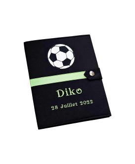 Protège carnet de santé rigide personnalisé couleur noir - ballon de football - Cadeau de naissance garçon personnalisé