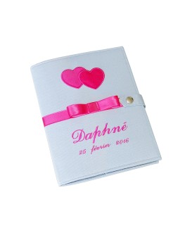Protège carnet de santé fille rigide personnalisé - motif coeur - Cadeau de naissance personnalisé